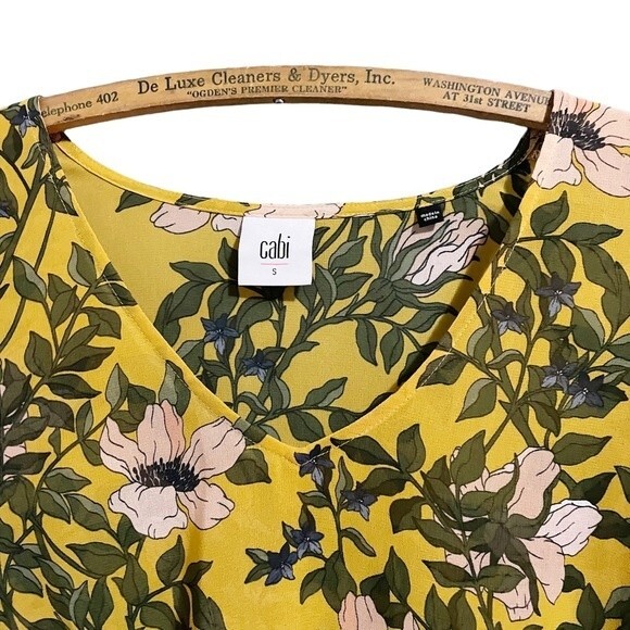 Cabi Top Trumpet Sleeve Yellow & Pink Floral Print Blouse Size Small Mod Boho - Picture 4 of 9